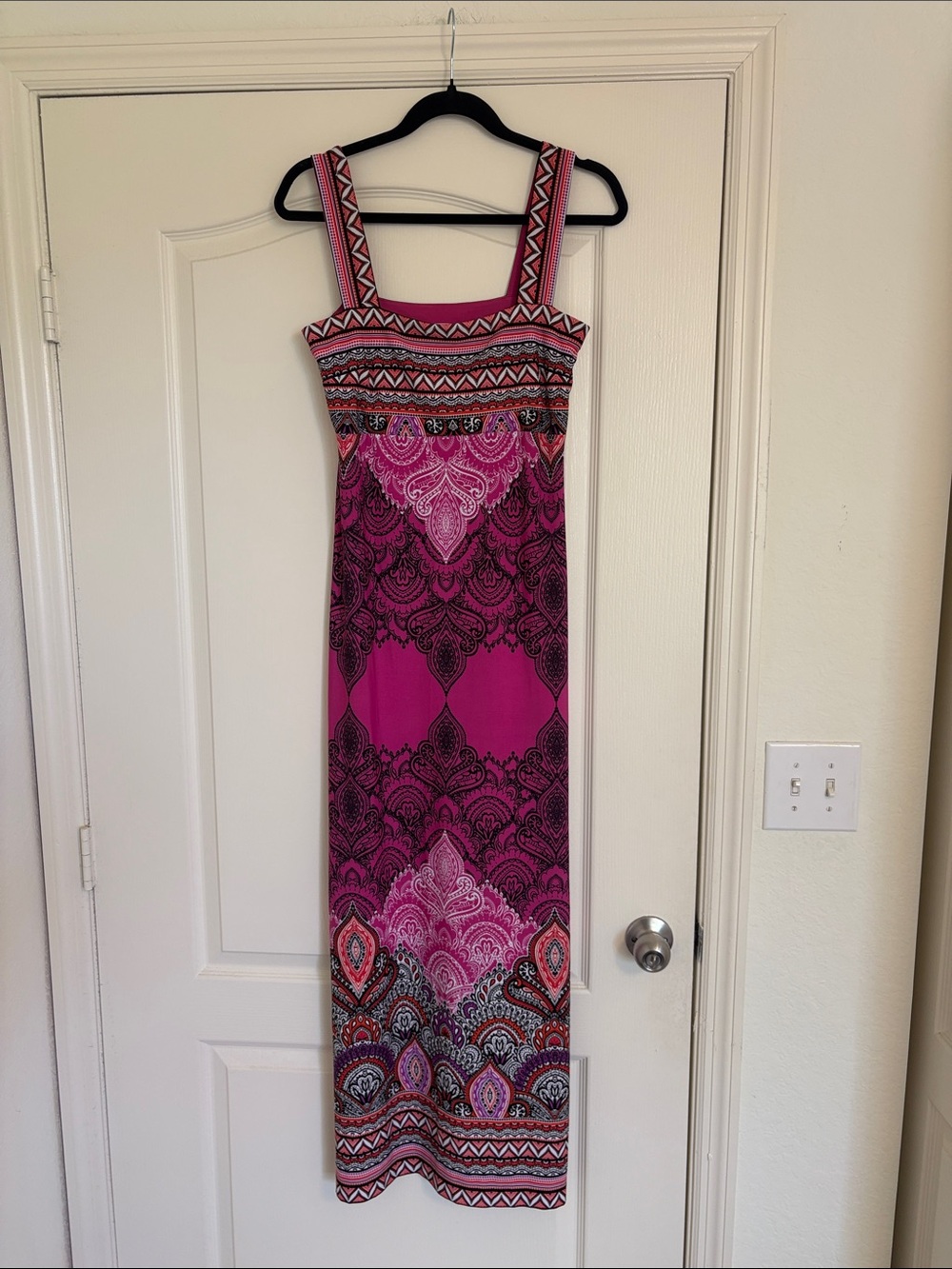 Sleeveless Pink Patterned Maxi Dress - Stylish Look